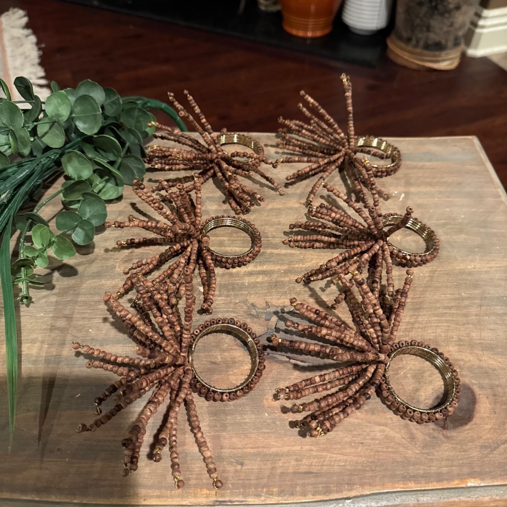 (6) Beads Anemone - Natural bts designs Napkin Holders.